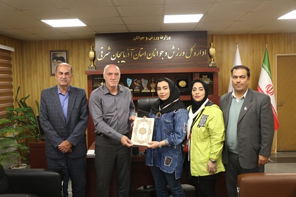 تجلیل مدیرکل ورزش و جوانان استان از سوارکار فداکار
