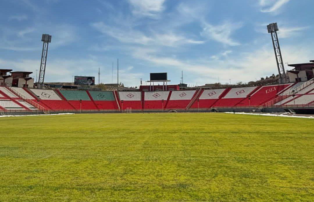 ورزشگاه یادگار امام,تراکتور,لیگ برتر فوتبال ایران,