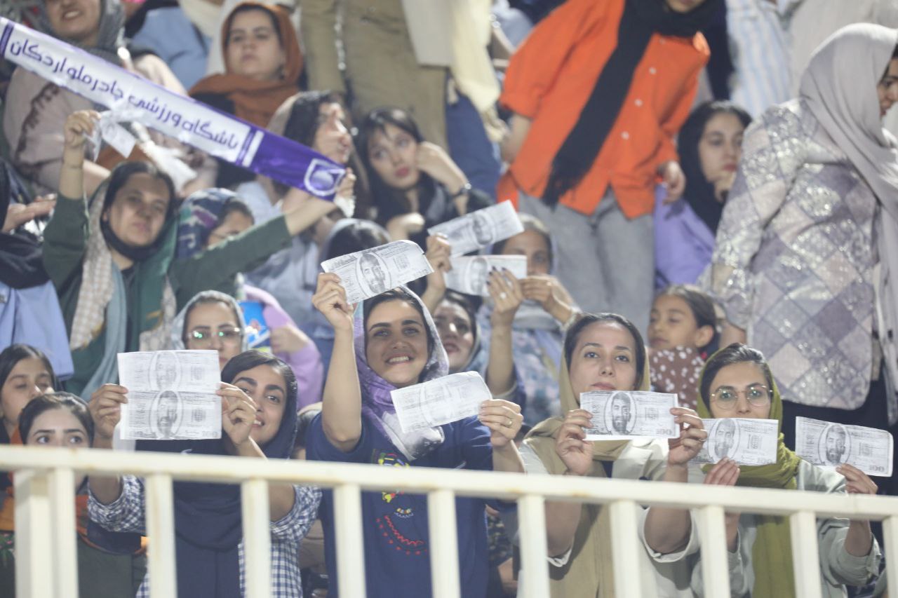 تراکتور,چادرملو اردکان,لیگ برتر فوتبال ایران,