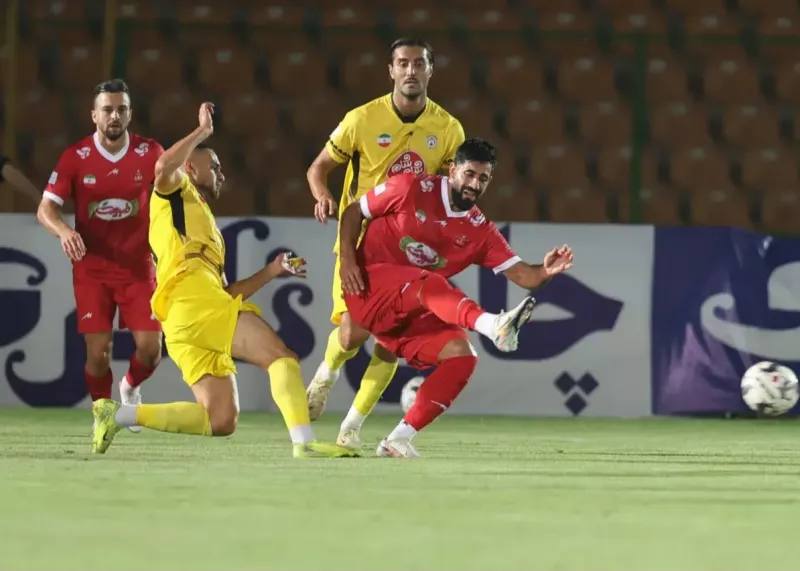 شروع لیگ با فرار بزرگ پرسپولیس پرسپولیس ,لیگ برتر فوتبال ایران ,