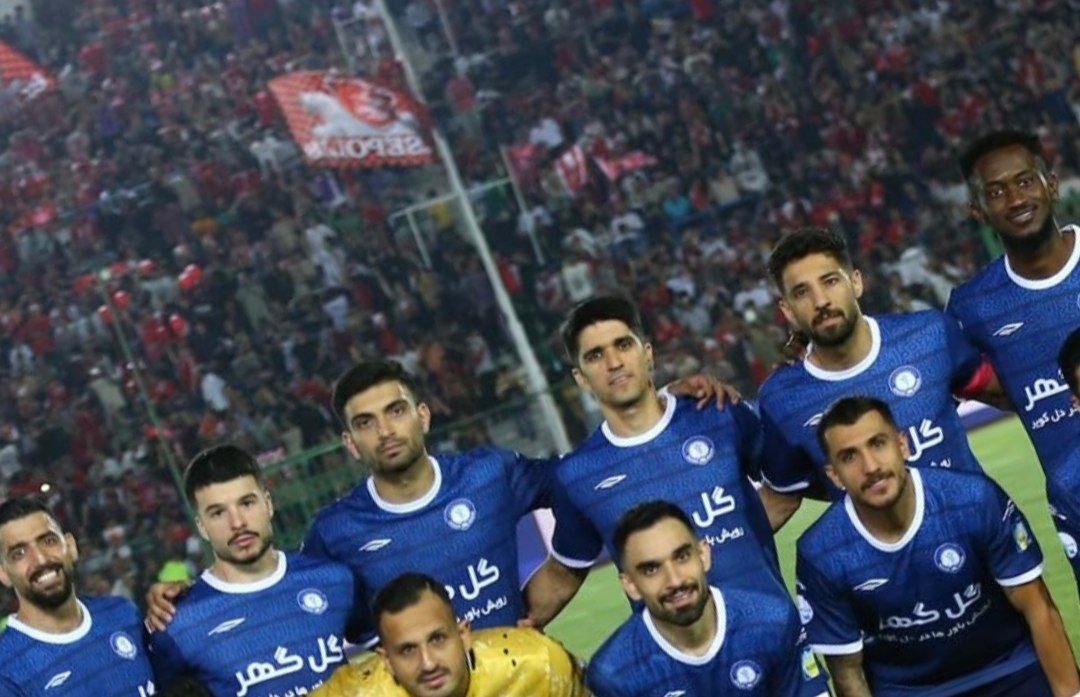 استقبال پرشور سیرجانیها از دیدار با سرخپوشان آذربایجان تراکتور,گل گهر سیرجان,لیگبرتر فوتبال ایران,